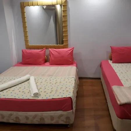 Gvar Hotel 3*