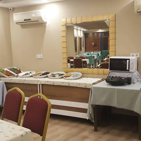 Gvar Hotel 3*